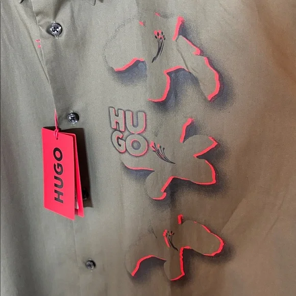 HUGO Men's Khaki Short Sleeve Shirt - Picture 3 of 5